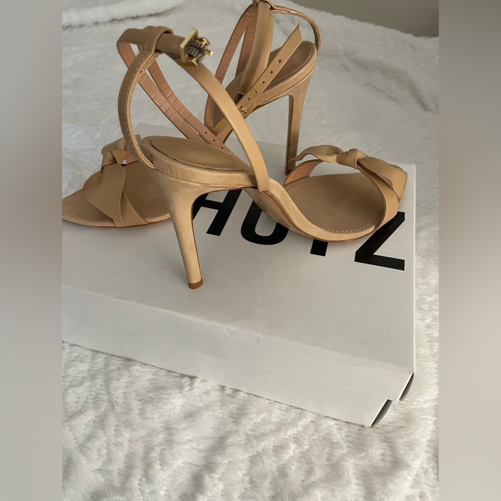 Schultz nude sandals with bow size 8.5